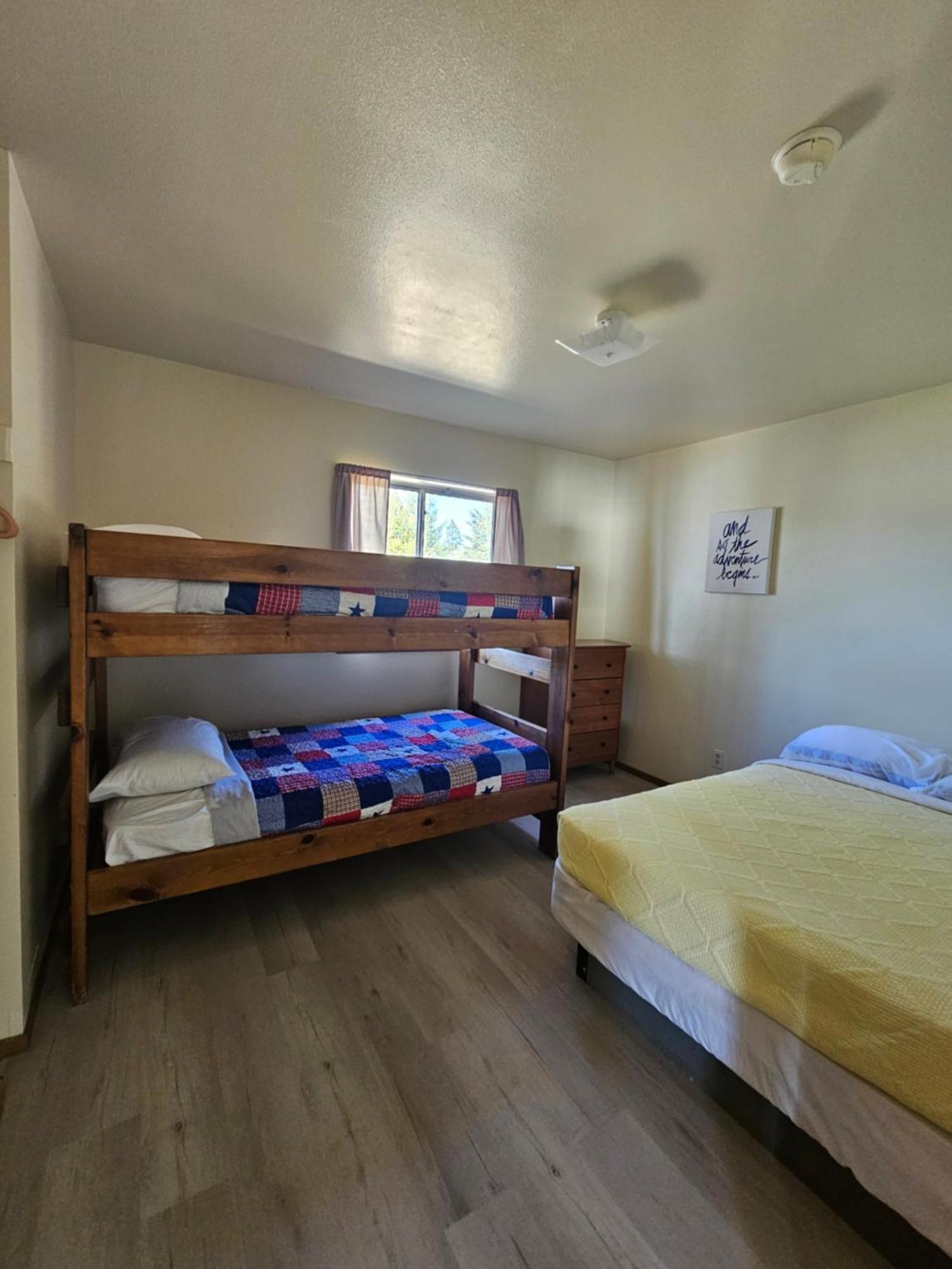 Granite Point Resort Loon Lake Room photo